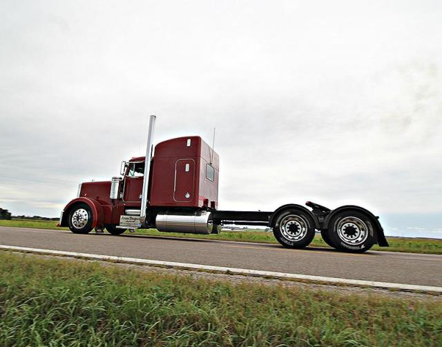 Big Iron Truck Show 2019 Gallery Movin' Out